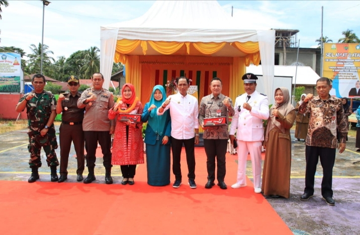 Bupati Aceh Selatan Dampingi Ketua Tim Dirjen Bina Pemerintahan Desa di Gampong Pasie Merapat