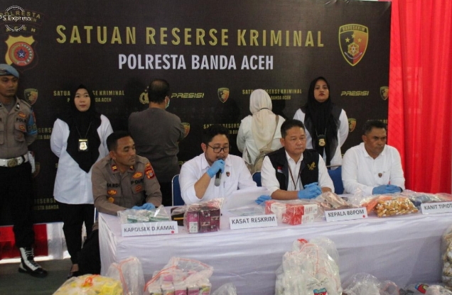 Polres Banda Aceh dan BPOM Aceh Sita Puluhan Kosmetik Ilegal