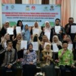 Pelaku Usaha Aceh Besar Terima Sertifikat Halal Kementerian Agama RI