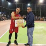 Diwakili Kapolsek Jaya, Kapolres Aceh Jaya Serahkan Trophy Hadiah Juara II