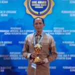 Disaksikan Wapres RI, Bupati Aceh Selatan Terima Penghargaan UHC Award 2023