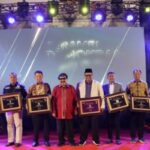 Kapolda Aceh Dapat Penghargaan Serambi Demokrasi Awards
