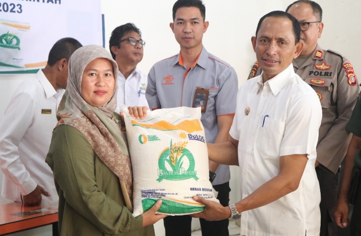 Bupati Aceh Selatan Launching Beras Cadangan Pangan Pemerintah (CPP)