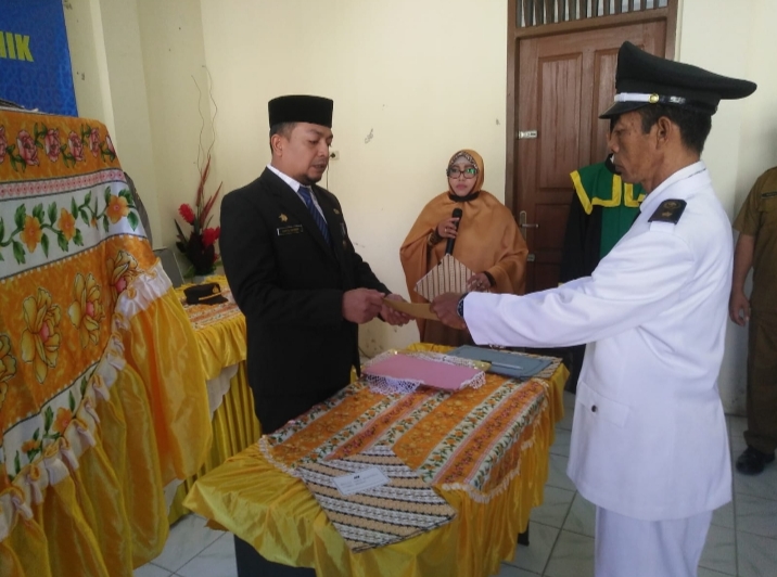 Camat Tapaktuan Lantik Yan Afdal Jadi Pj Keuchik Lhok Bengkuang Timur