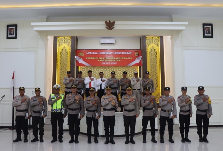 18 Personil Polres Aceh Selatan yang Berprestasi Dapat Penghargaan
