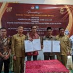 Pemkab Aceh Selatan dengan KIP Aceh Selatan Lakukan Penandatanganan NPHD