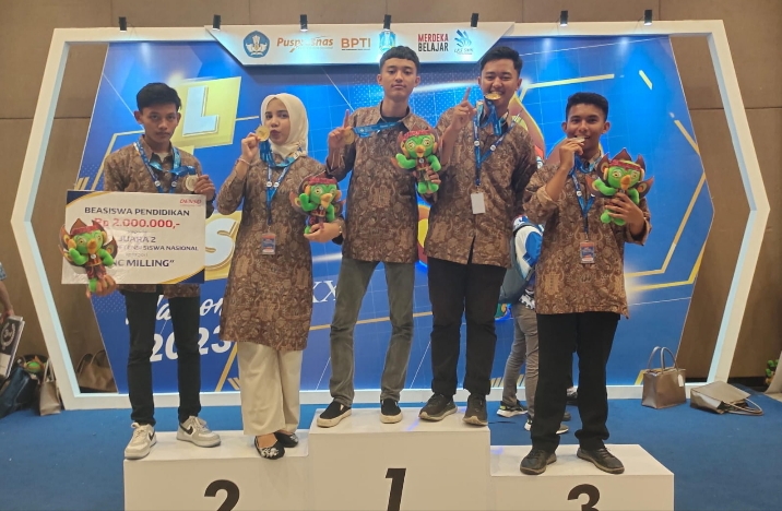 Pj.Bupati Aceh Selatan Apresiasi Siswa SMKN I Tapaktuan Raih Medali LKS Nasional