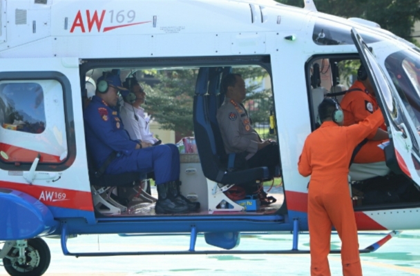 Dirnarkoba, Dirpolairud dan Kabid Humas Polda Aceh Lakukan Patroli Udara