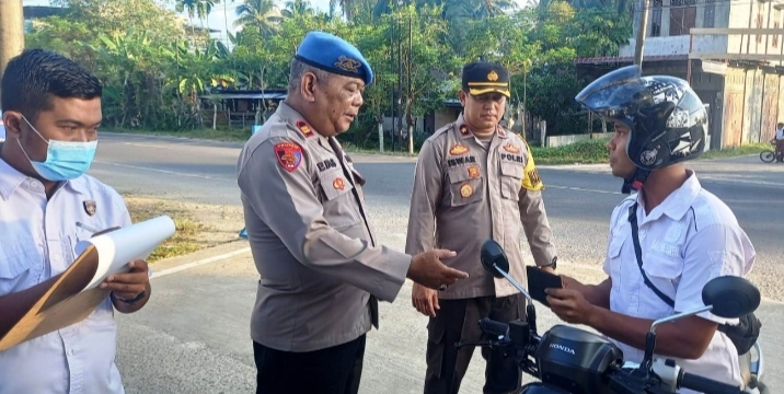 Wakapolres Aceh Timur Pimpin Razia Kelengkapan Surat Kendaraan Personil