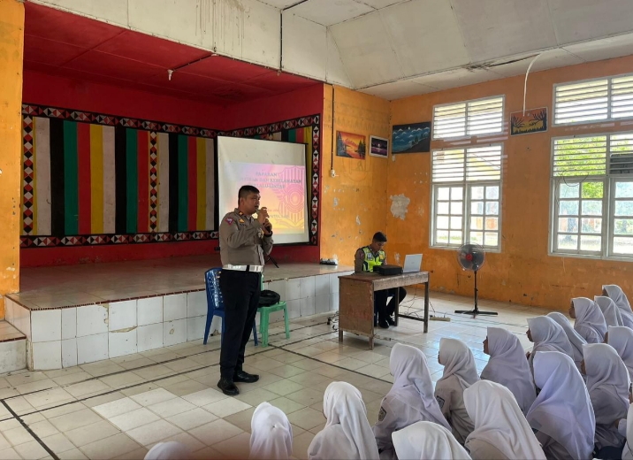 Police Goes To School, Sat Lantas Polres Subulussalam Kunjungi SMP Negeri 1 Simpang Kiri