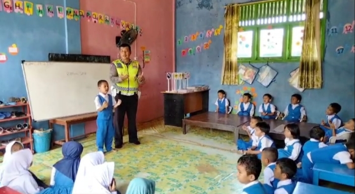Sat Lantas Polres Aceh Selatan Gelar Kegiatan Polisi Sahabat Anak dalam Operasi Keselamatan Seulawah 2024