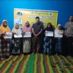 Polsek Rundeng Dampingi Penyaluran Bantuan Langsung Tunai Dana Desa