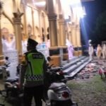 Polsek Meukek Pengamanan Sholat Tarawih di Masjid Nuril Huda