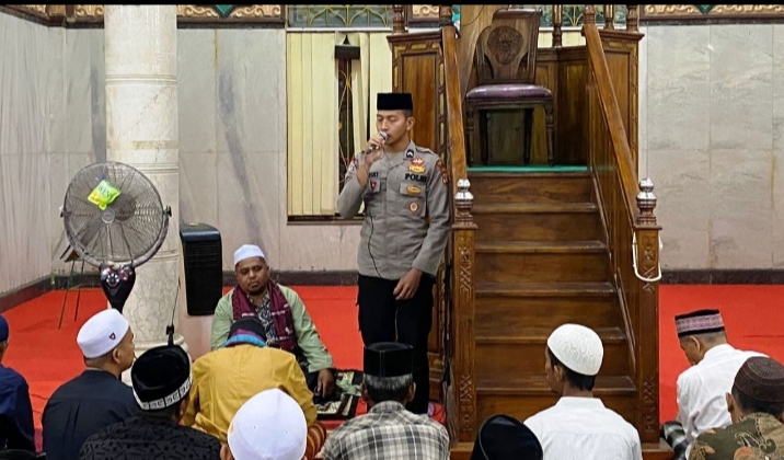 Kultum Tarawih Dijadikan Personel Sat Binmas Polres Aceh Timur Untuk Sampaikan Pesan Kamtibmas