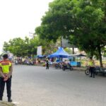 Tim Patroli Perintis Presisi SatSamapta Polres Aceh Jaya Memastikan Keamanan Masyarakat Selama Membeli Takjil
