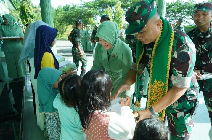 Kunker Ke Satuan Jajaran, Danrem 012/TU Beri Santunan Anak Yatim
