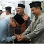 Kapolda Aceh Bersama Pejabat Forkopimda Aceh Sholat Ied di Masjid Raya Baiturrahman