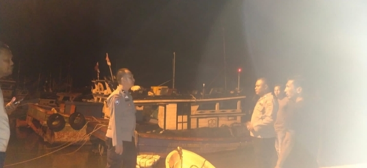 Antispasi Kedatangan Pengungsi Rohingya, Personel Polsek Sawang Patroli sekaligus Berikan Himbauan Kepada para Nelayan