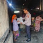 Peduli Warga Kurang Mampu, Kapolsek Kluet Selatan Berikan Paket Sembako
