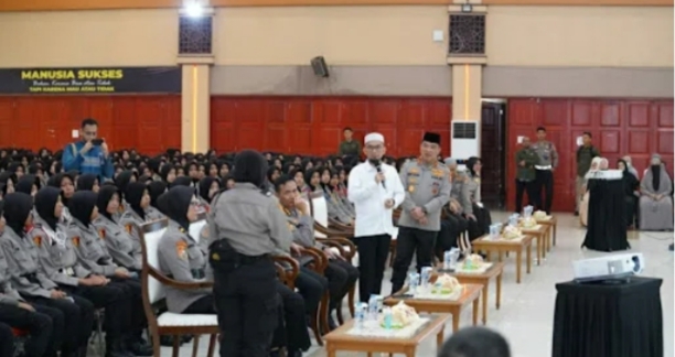 Program Pendidikan Siswa Qur’ani Mencetak Polwan Berprestasi dengan Keagamaan Kuat