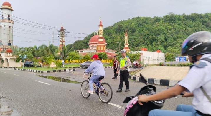 Gatur Pagi: Sat Lantas Polres Aceh Selatan Jaga Kelancaran dan Ketertiban Lalu Lintas