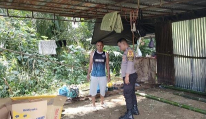 Sambang Warga Bhabinkamtibmas Trumon Timur Ajak Masyarakat Jaga Kondusifitas Kamtibmas