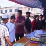 Haji Sulaiman Tole Bantu Seragam Sekolah Santri Korban Kebakaran Ponpes Dayah Al-Maimanah