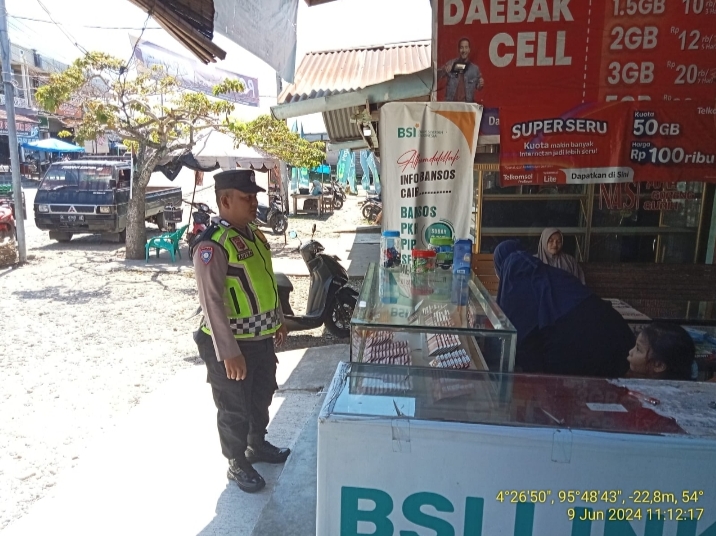 Personel Polsek Teunom Melaksanakan Patroli Kamtibmas Pencegahan Guantibmas