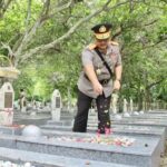 Kapolda Aceh Tabur Bunga Di TMP Banda Aceh