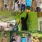 Hut Bhayangkara ke-78, Kapolsek Samadua Laksanakan Pemasangan Meteran Listrik untuk Warga Kurang Mampu