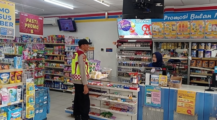 Personel Polsek Krueng Sabee Lakukan Patroli Dialogis untuk Ciptakan Situasi Kondusif