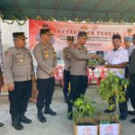 Sambut Hari Bhayangkara ke-78, Kapolres Aceh Selatan Serahkan Bibit dan Pupuk dalam Program Ketahanan Pangan
