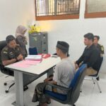 Satreskrim Polres Aceh Selatan Serahkan Tersangka dan Barang Bukti Kasus Tindak Pidana ITE Ke Kejaksaan Negeri