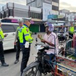 Jumat Berkah, Satlantas Polres Bireuen Peduli Terhadap yang Membutuhkan