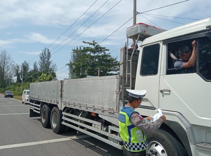 Patroli Rutin Dengan System Hunting Hari ke-8 Ops Patuh Seulawah 2024: Upaya Polres Aceh Jaya Antisipasi Pelanggaran Lalin