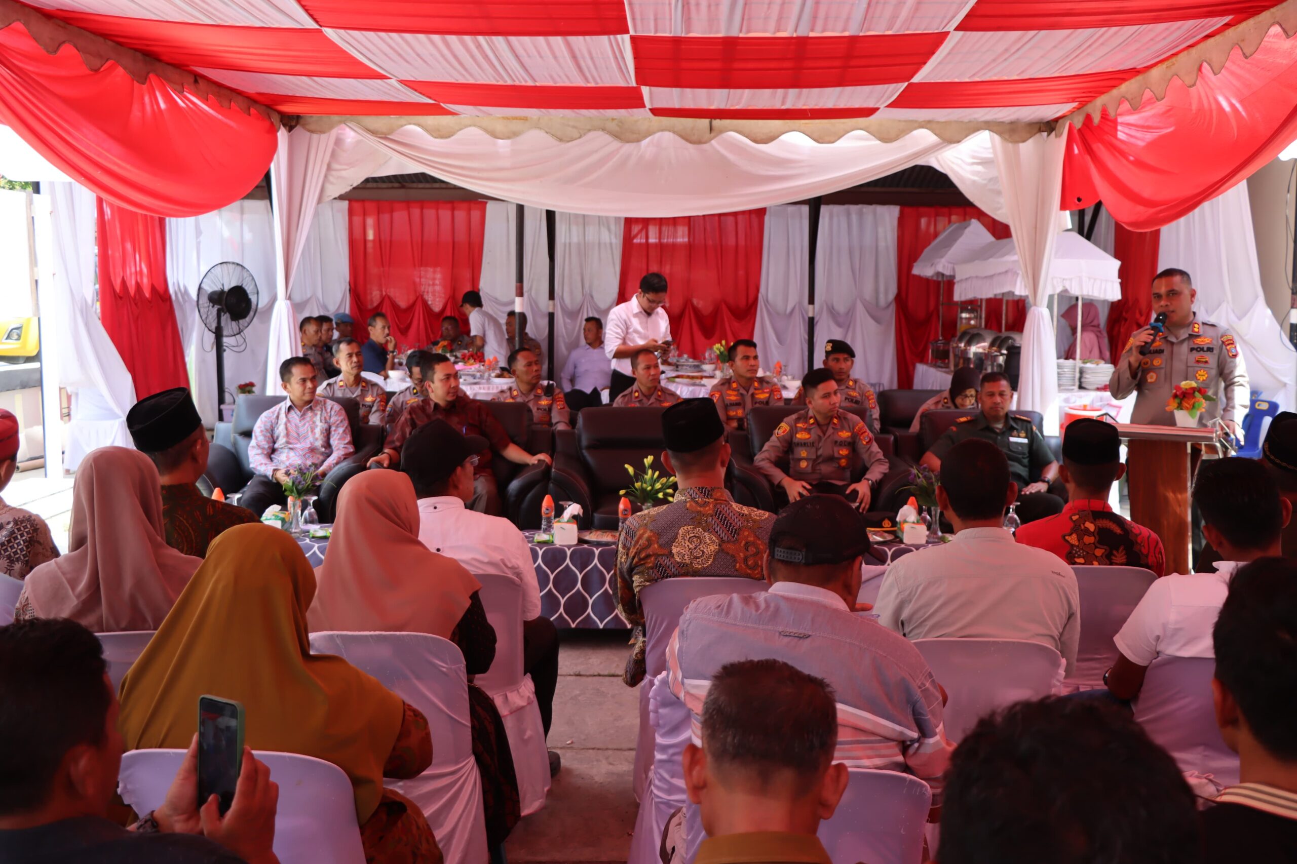 Silaturahmi ke Polsek Karang Baru dan Rantau, Kapolres Aceh Tamiang: Mari Bekerja Dengan Hati dan Jadikan Profesi Sebagai Ladang Amal