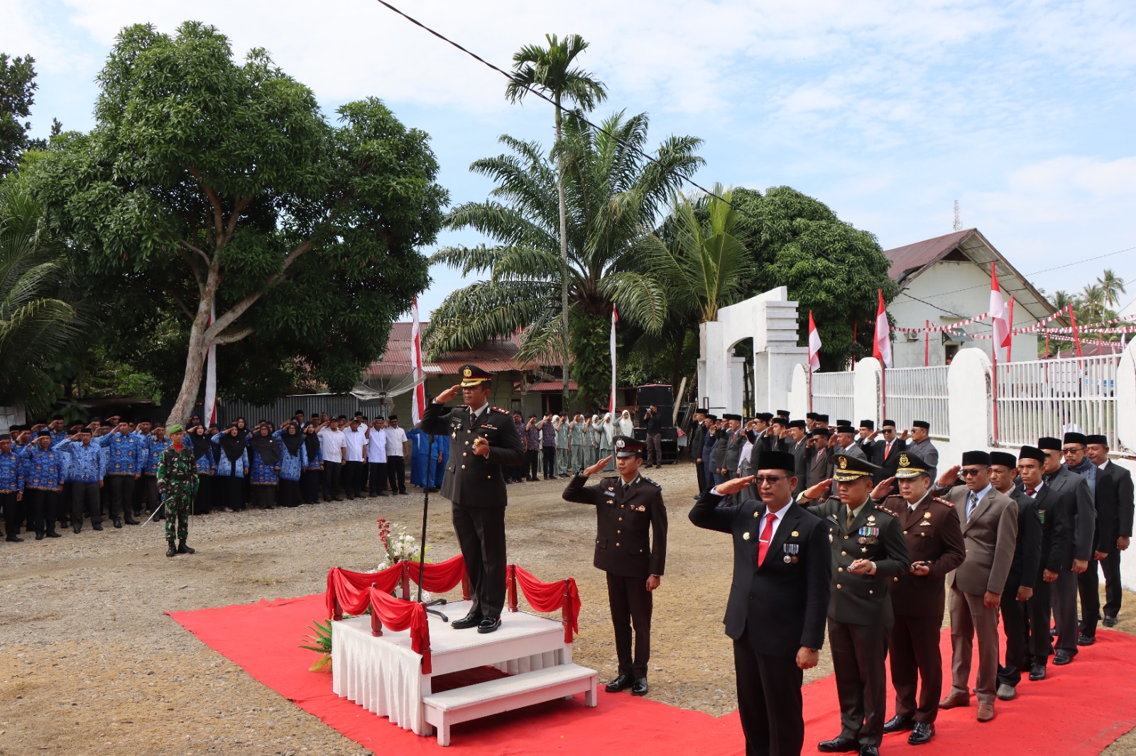 Kapolres Aceh Selatan Pimpin Upacara Ziarah Makam Pahlawan Dalam Rangka HUT RI Ke-79