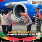 Kapolda Aceh Sambut Kedatangan Kapolri di Bandara SIM