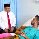 Pj Gubernur Safrizal Bezuk Atlet Babel dan Wasit Panahan di RSUDZA