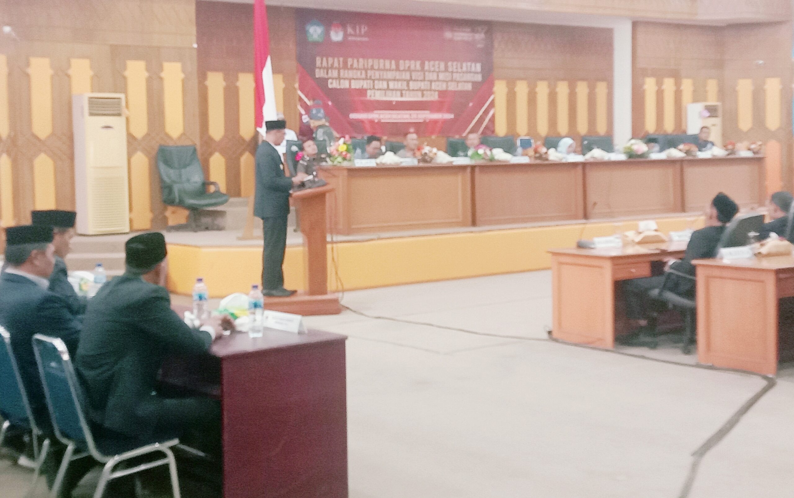 Pj Bupati Aceh Selatan Hadiri Rapat Paripurna DPRK Aceh Selatan Penyampaian Visi dan Misi Paslon Bupati dan Wakil Bupati