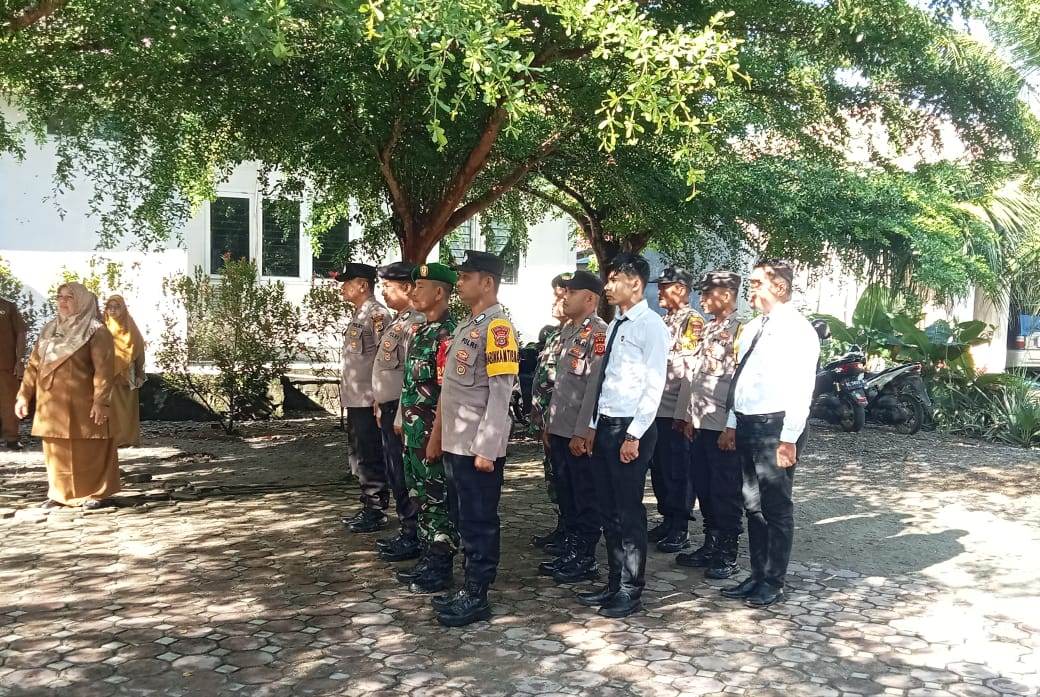 Personel Polsek Teunom Hadiri Apel Gabungan ASN Meningkatkan Rasa Kebangsaan