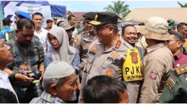 Kapolda Aceh Tinjau Langsung Lokasi Banjir di Tamiang
