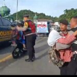 Respon Cepat Personel Sat Samapta Tolong Korban Kecelakaan Lalulintas