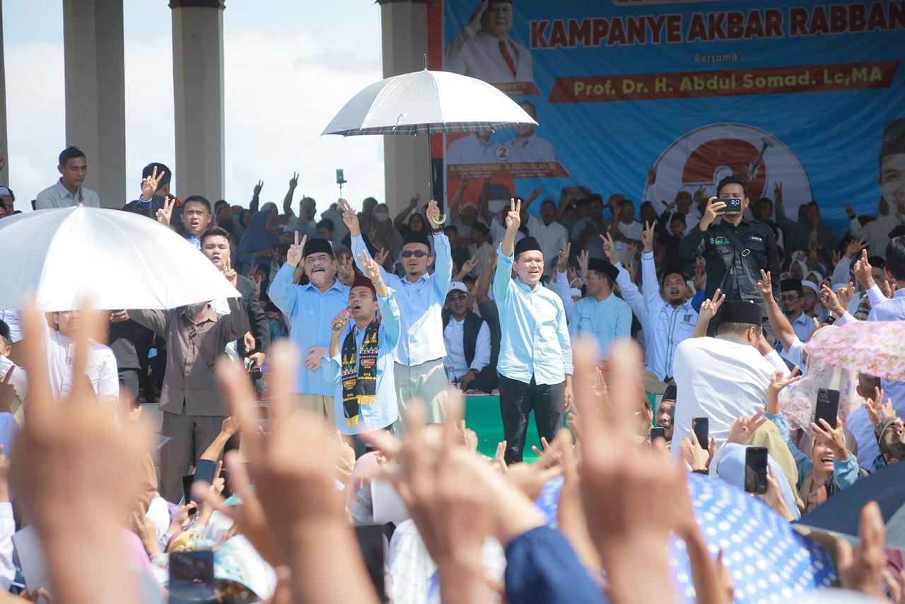 Di Fitnah Ceraikan UAS dengan Syech Fadil HRB : UAS Kampanye Untuk Saya, Ada Apa Dengan Syech Fadhil, Bijaklah…!!