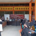 Personel PAM TPS Kecamatan Teunom Amankan Proses Rekapitulasi Suara dan Penginputan Sirekap