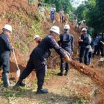 Tim SAR Sat Brimob Polda Jabar Cepat Tanggap dalam Menanggulangi Banjir dan Longsor di Sukabumi
