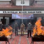 Kejari Nagan Raya Musnahkan Barang Bukti Yang Telah INKRACHT