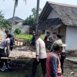 Polisi dan Kodim 0625 Pangandaran Lakukan Relokasi dan Pemulihan Lokasi Bencana Puting Beliung