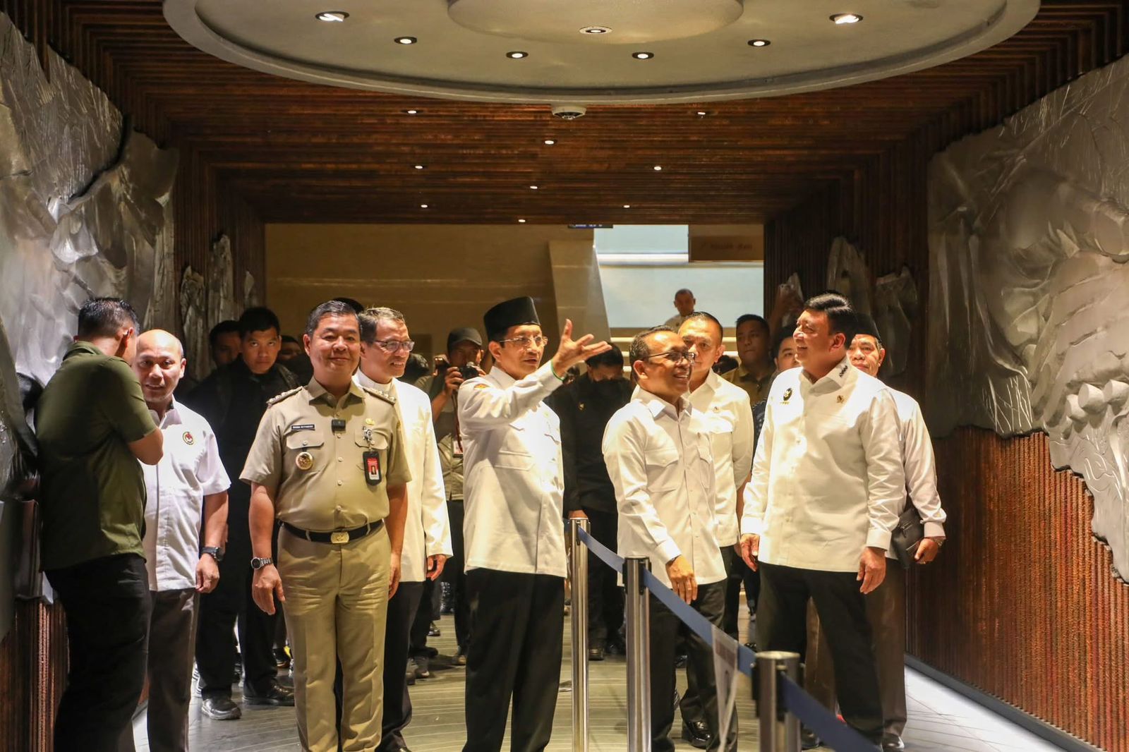 Lakukan Peninjau di Sejumlah Gereja di Jakarta, Menko Polkam: Rangkaian Kegiatan Natal dan Tahun Baru Berjalan Lancar, Aman dan Tertib