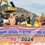 Pengurus PKK Aceh Bagikan Sembako untuk Pemulung TPA Gampong Jawa